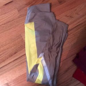 Alo Yoga leggings size small high waisted